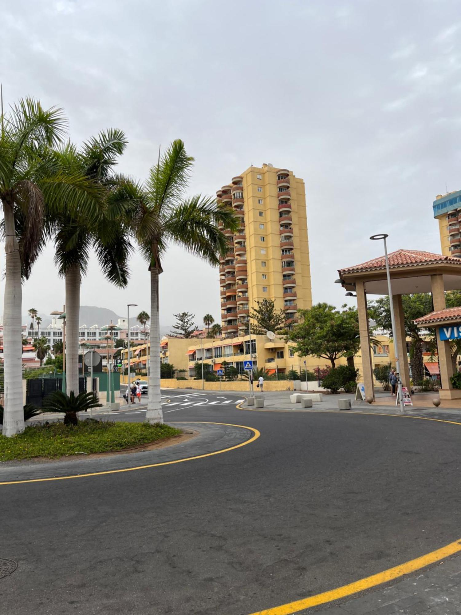 Torres Del Sol 15 Floor The Hightest بلايا ذي لاس أميريكاس المظهر الخارجي الصورة